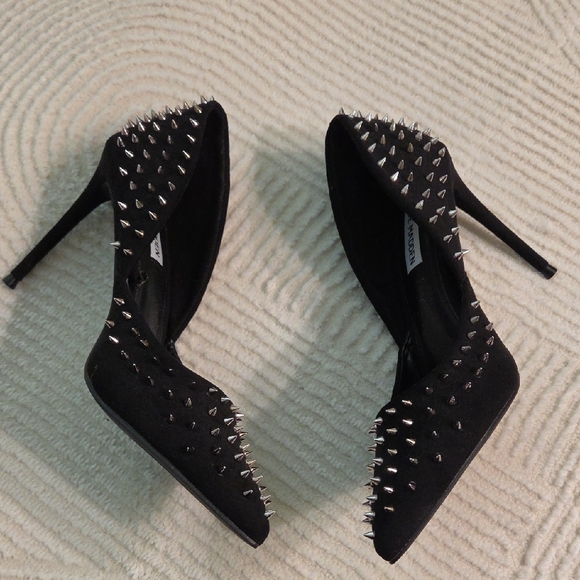 Steve Madden Black Pointed-Toe Spike Stiletto Pumps - Picture 4 of 8